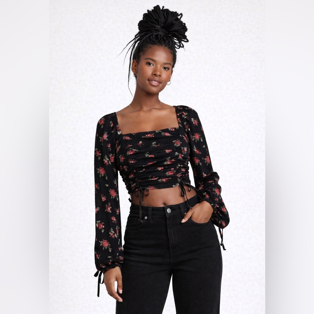 Floral Black and Red Women's Crop Top